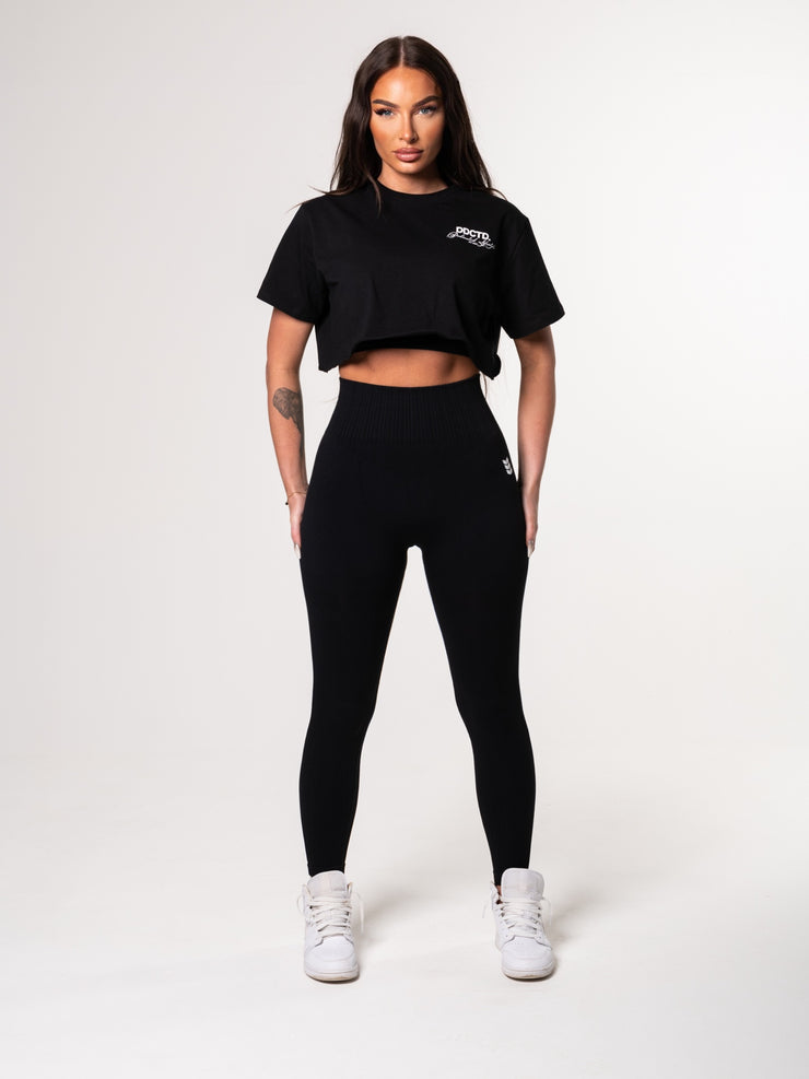 Lifestyle Cropped Tee